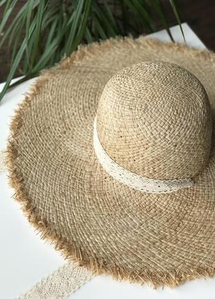 Соломенная шляпа с лентами завязками2 фото