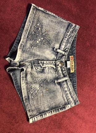 Летние джинсовые шорты