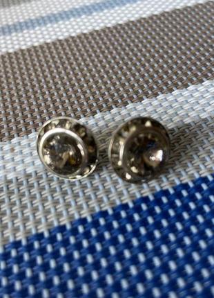 Серьги гвоздики