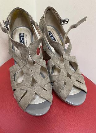 Босоніжки натуральна шкіра і замш