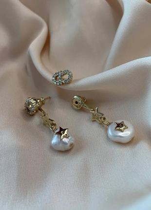 Брендові сережки з бароковим перлами і цирконами цирконами і зірочками3 фото