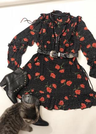 Стильне чорне плаття в червоні маки ковбойський стиль