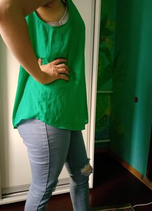 Ярко-зеленая блуза без рукавов3 фото
