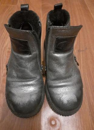 Чоботи на дівчинку шкіряні чорні сріблясті. раз: 31
