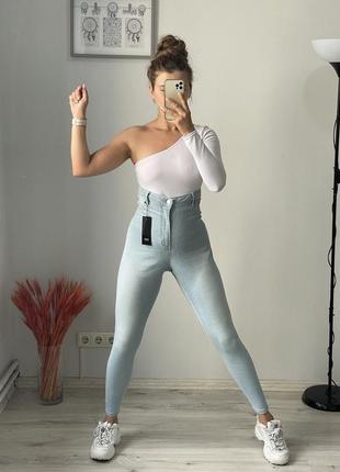 Джинсы с высокой посадкой f&f