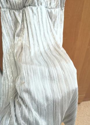 Серебряное серебристое плиссерованное вечернее платье pull and bear нарядное5 фото