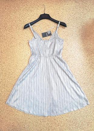 Серебряное серебристое плиссерованное вечернее платье pull and bear нарядное2 фото