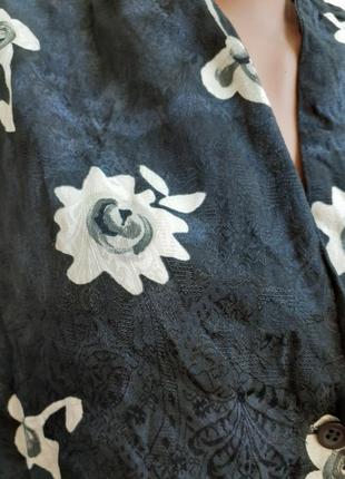 Блуза жаккард сатин квіти без рукавів майка туніка з розрізами на гудзиках річна блузка9 фото