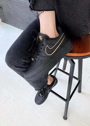 Nike air force essential black gold, женские чёрные кроссовки найк, демисезонные кроссовки5 фото