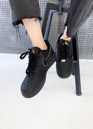 Nike air force essential black gold, женские чёрные кроссовки найк, демисезонные кроссовки4 фото