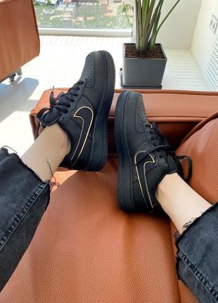 Nike air force essential black gold, женские чёрные кроссовки найк, демисезонные кроссовки