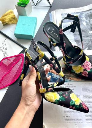 👡чёрные босоножки с цветами закрытый острый носок/разноцветные босоножки с перелётами в цветах👡