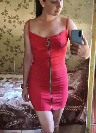Красное короткое облягающее платье3 фото