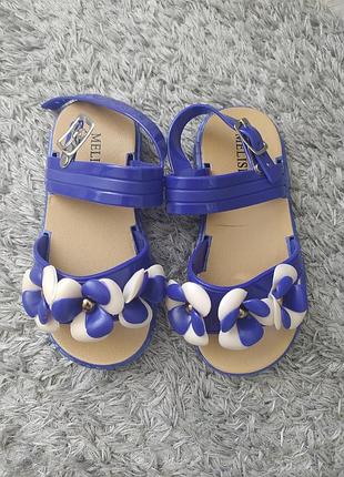 Гумові босоніжки 60 грн