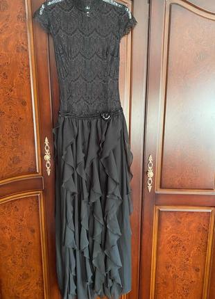 Длинное вечернее чёрное платье кружево и шифон воланами2 фото