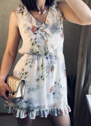 Шифоновое платье с рюшами в цветочный принт miss selfridge