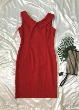 Фирменное красное платье 14 размера