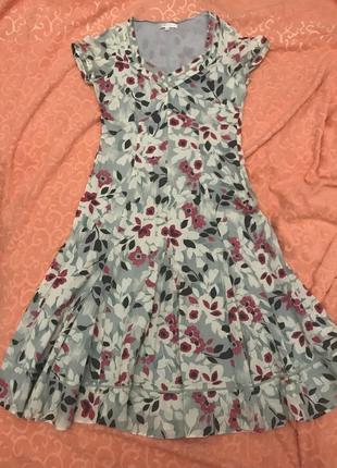 Легкое платье