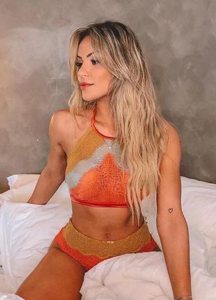 В наявності бралетт, топ від intimissimi💔 (не victoria's secret, la perla).