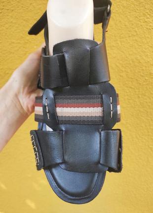 40 розмір. сандалії шкіряні3 фото