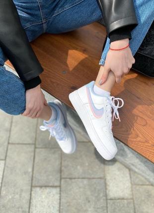 Женские стильные летние кроссовки nike air force 1 low lv8 double swoosh light armory blue4 фото