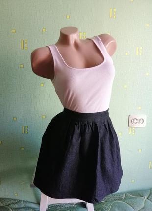 Чёрная джинсовая тонкая  юбка vert de roge.