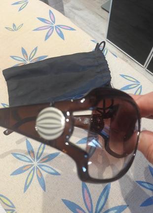 Солнцезащитные очки состояние новых в коричневой оправе линзы uv 400 avon4 фото