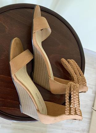 Босоножки 38р. modequeen