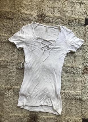 Футболка з шнуровкою stradivarius