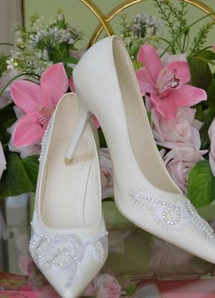 Свадебные туфли2 фото