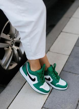 Кросівки жіночі найк nike air jordan 1 low pine green