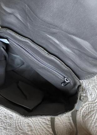 Світла замшева шкіряна сумка крос боді, натуральна шкіра, замша, сіро-бежевий колір8 фото