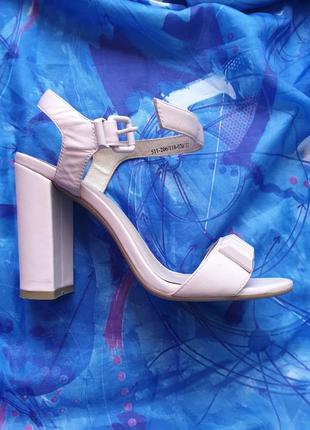 Пролам нарядные кожаные босоножки