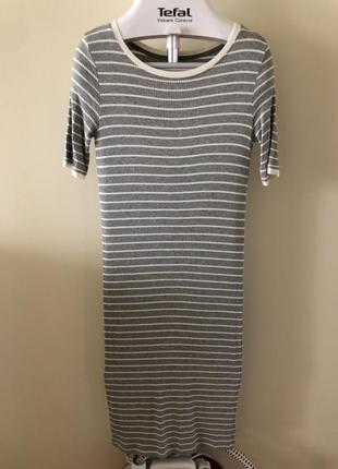 Довге трикотажне плаття xl