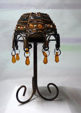 Декоративный подсвечник в виде настольной лампы с абажуром