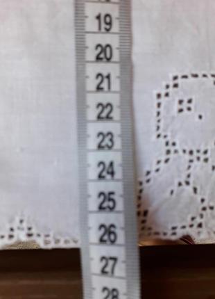 Батистовый носовой платок с вышивкой