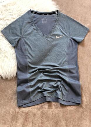 Женская спортивная футболка для бега nike dri-fit оригинал2 фото