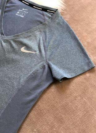 Жіноча спортивна футболка для бігу nike dri-fit оригінал6 фото