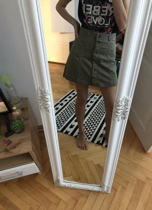 Спідниця на гудзиках юбка хакі2 фото