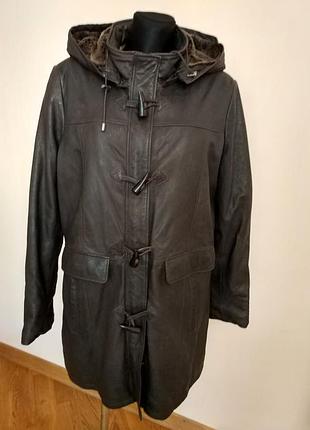Шкіряна утеплена куртка.