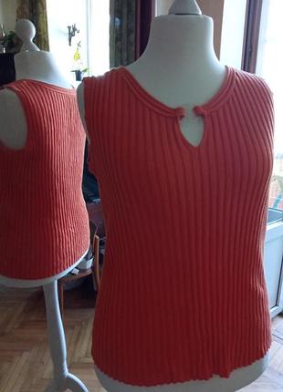 Трикотажный топ яро оранжевого цвета