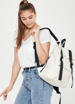 Бежевый брендовый молодежный  крутой рюкзак roll top для девушки10 фото