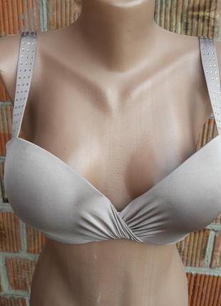 Симпатичный бюстик со стразами