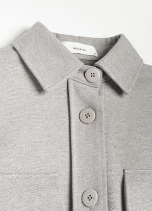 Куртка-сорочка з трикотажу з саржевим плетінням3 фото