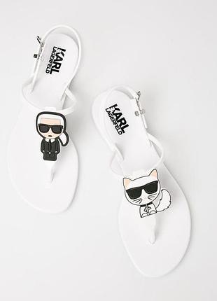 Резиновые босоножки