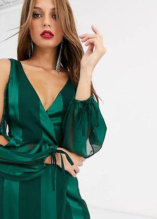 Шикарное изумрудное платье asos design в полоску с открытыми плечами!2 фото