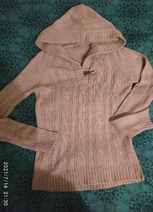 Теплпя вязанная кофта с капюшоном,размер с/м.
