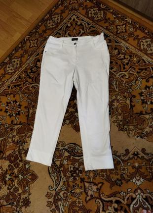 Белые укороченные штаны