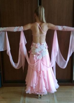 Нежно-розовое платье для бальных танцев стандарт3 фото