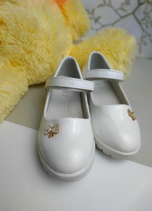 Туфельки распродажа туфли белые нарядные для девочек10 фото